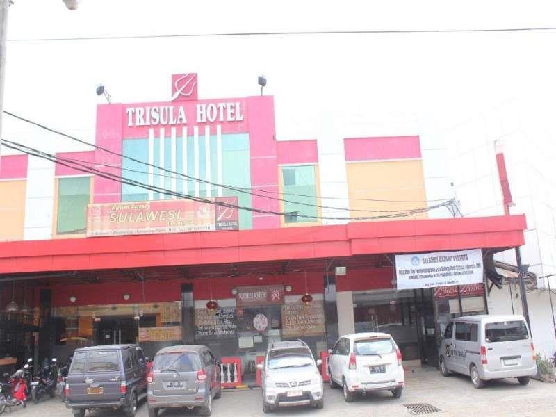 Urbanview Trisula Hotel Makassar Exteriör bild